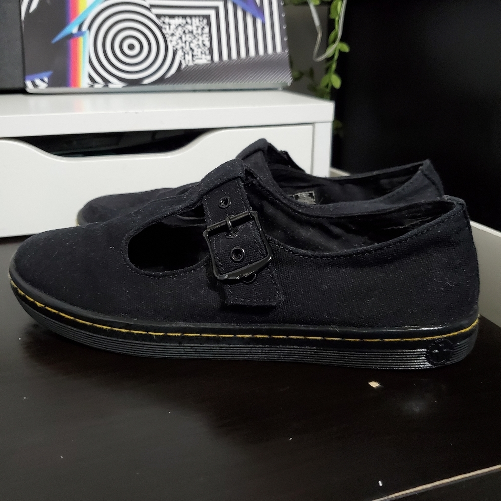 Dr. Martens Woolwich Canvas